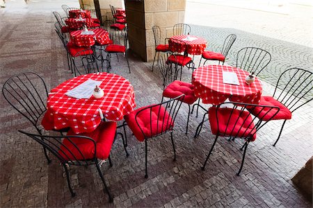 Restaurant Patio, Prague, Czech Republic Stock Photo - Rights-Managed, Code: 700-05642454