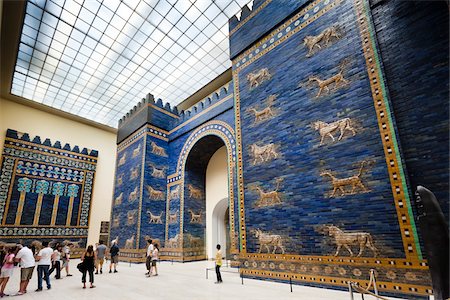 dentro (de un objeto) - Ishtar Gate, Pergamon Museum, Museum Island, Berlin, Germany Foto de stock - Con derechos protegidos, Código: 700-05642503