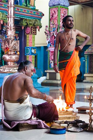 ritual - ADI Puram cérémonie au Temple hindou, Colombo, Sri Lanka Photographie de stock - Rights-Managed, Code: 700-05642556