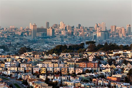 Residential Neighbourhood and City Skyline, San Francisco, California, USA Foto de stock - Con derechos protegidos, Código: 700-05653151