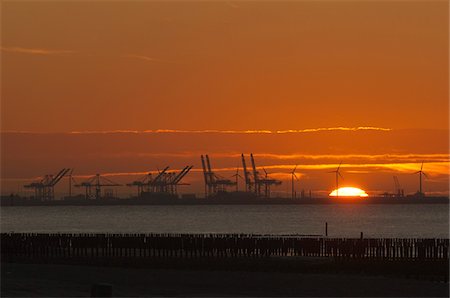 Port de Zeebruges au coucher du soleil, Belgique Photographie de stock - Rights-Managed, Code: 700-05662410