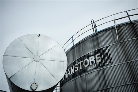 réservoir de rangement - Storage Tanks, Liverpool, Merseyside, Angleterre Photographie de stock - Rights-Managed, Code: 700-05756493