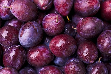 Close-up of Plums Foto de stock - Con derechos protegidos, Código: 700-05786100