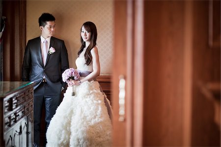 Bride and Groom Indoors Foto de stock - Con derechos protegidos, Código: 700-05786463