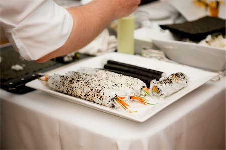restaurant cook plate - Chef Preparing Sushi Stock Photo - Rights-Managed, Code: 700-05786677