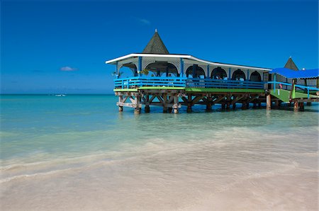 Halcyon Cove Hotel Restaurant, Dickenson Bay, Antigua, Antigua and Barbuda Stock Photo - Rights-Managed, Code: 700-05800566