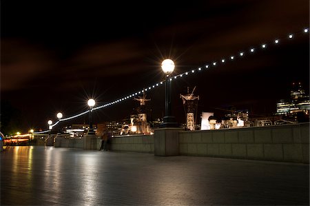 strandpromenade - North Bank Tower Bridge, London, UK Stockbilder - Lizenzpflichtiges, Bildnummer: 700-05803408