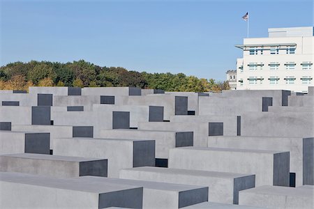 stele - Memorial to the Murdered Jews of Europe and American Embassy, Berlin, Germany Foto de stock - Con derechos protegidos, Código: 700-05803419