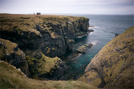 Ruine sur falaise, Caithness, Highland Council, Scotland Photographie de stock - Rights-Managed, Code: 700-05803597