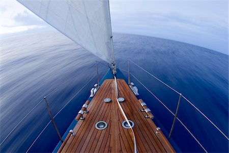 estar de vacaciones - Sailing on Atlantic Ocean Foto de stock - Con derechos protegidos, Código: 700-05803629