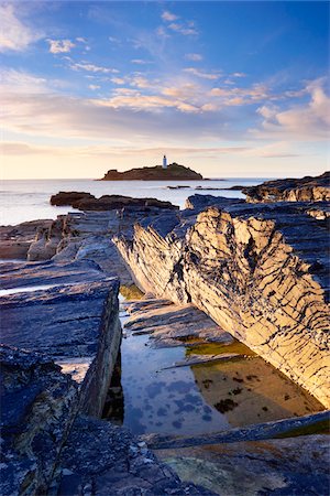 Littoral rocheux et le phare, Godrevy Point, Cornwall, Angleterre Photographie de stock - Rights-Managed, Code: 700-05803731
