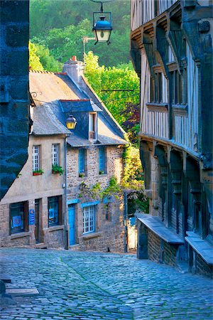 france places in town - Dinan, Cotes-d'Armor, Bretagne, France Stock Photo - Rights-Managed, Code: 700-05803751