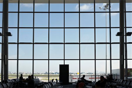 flughafenterminal - Wartenden am Boarding-Gate im Flughafen Stockbilder - Lizenzpflichtiges, Bildnummer: 700-05821761