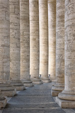 passage - Colonnade de basilique de Saint Pierre, carré, cité du Vatican, Rome, Italie Saint Pierre Photographie de stock - Rights-Managed, Code: 700-05821964