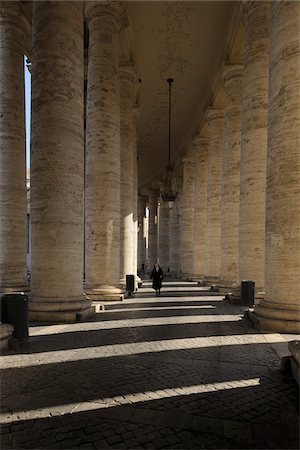 Colonnade de basilique de Saint Pierre, carré, cité du Vatican, Rome, Italie Saint Pierre Photographie de stock - Rights-Managed, Code: 700-05821965
