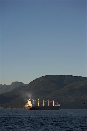 smoke water - Océan cargo, Vancouver, Colombie-Britannique, Canada Photographie de stock - Rights-Managed, Code: 700-05822059