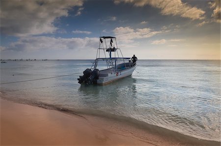 filtré - Bateau de pêche, Playa del Carmen, Quintana Roo, Mexique Photographie de stock - Rights-Managed, Code: 700-05855021