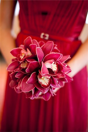 Bridesmaid Holding Bouquet Foto de stock - Con derechos protegidos, Código: 700-05855111