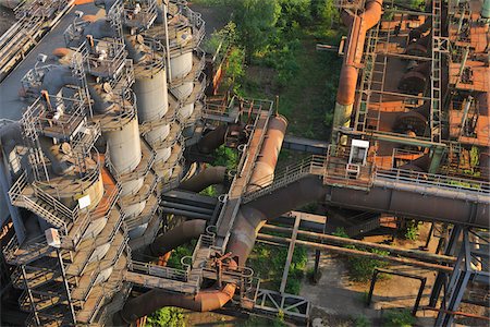 dégradation - Landschaftspark Duisburg Nord, Meiderich Hütte, Duisbourg, bassin de la Ruhr, Rhénanie du Nord-Westphalie, Allemagne Photographie de stock - Rights-Managed, Code: 700-05947712