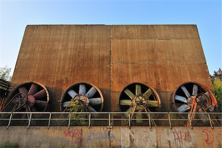 steel mill - Industrial Fans, Landschaftspark Duisburg Nord, Meiderich Huette, Duisburg, Ruhr Basin, North Rhine Westphalia, Germany Foto de stock - Con derechos protegidos, Código: 700-05947720