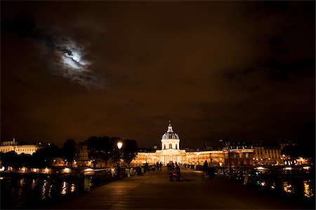 simsearch:700-05948077,k - Institut de France at Night, Paris, France Foto de stock - Con derechos protegidos, Código: 700-05948002