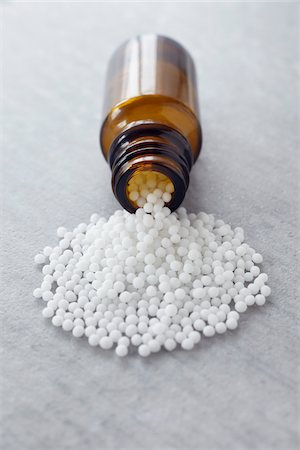 photo division - Stilleben der homöopathischen Medizin Stockbilder - Lizenzpflichtiges, Bildnummer: 700-05948041