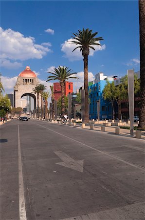 sentido único - Monumento a la Revolucion, Distrito Federal, Mexico City, Mexico Foto de stock - Con derechos protegidos, Código: 700-05974081