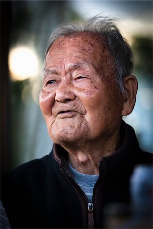 Close-Up of Elderly Man, Isen, Tokunoshima Island, Kagoshima Prefecture, Japan Foto de stock - Con derechos protegidos, Código: 700-05973993