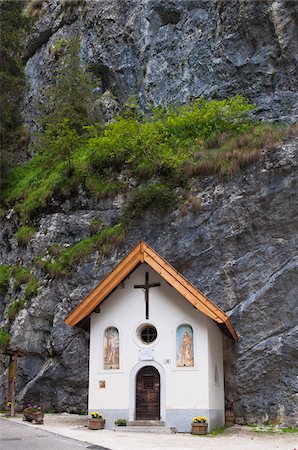 Église à Gorge Serrai di Sottoguda, Malga Ciapela, Province de Belluno, Vénétie, Italie Photographie de stock - Rights-Managed, Code: 700-06109491