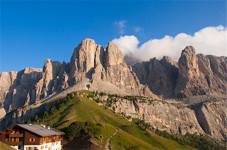 dolomite - Passo Gardena et groupe du Sella, Val Gardena, Tyrol du Sud, du Trentin Haut-Adige, Italie Photographie de stock - Rights-Managed, Code: 700-06109506