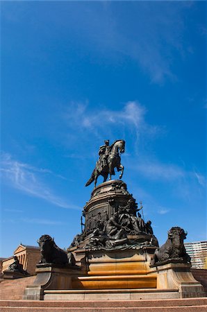 Washington-Statue in Eakins Oval, Philadelphia, Pennsylvania, USA Stockbilder - Lizenzpflichtiges, Bildnummer: 700-06109811