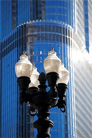 Close-Up of Lampost in front of Trump Tower, Chicago, Illinois, USA Foto de stock - Con derechos protegidos, Código: 700-06125615