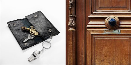 fischiettare - Diptych of Key Holder with Keys and Door Fotografie stock - Rights-Managed, Codice: 700-06334369