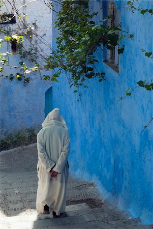 Person Walking, Chefchaouen, Chefchaouen Province, Tangier-Tetouan Region, Morocco Foto de stock - Con derechos protegidos, Código: 700-06334586
