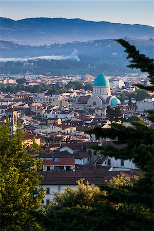 prematuro - Overview of Florence, Tuscany, Italy Foto de stock - Con derechos protegidos, Código: 700-06334651