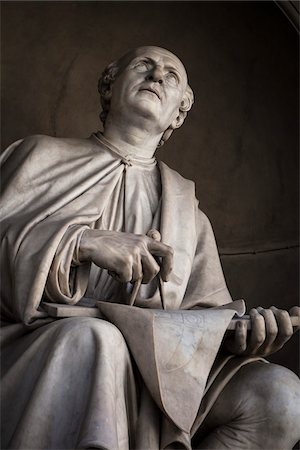 ferramenta para desenho - Statue of Filippo Brunelleschi, near Santa Maria del Fiore, Florence, Tuscany, Italy Foto de stock - Direito Controlado, Número: 700-06334730