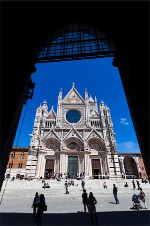 simsearch:600-01694779,k - Facade of Siena Cathedral, Siena, Tuscany, Italy Fotografie stock - Rights-Managed, Codice: 700-06367755