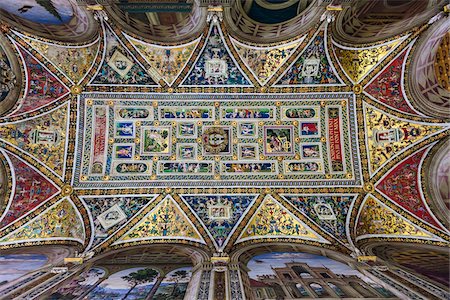 decorative cathedrals buildings - Ceiling of Piccolomini Library, Siena Cathedral, Siena, Tuscany, Italy Stock Photo - Rights-Managed, Code: 700-06367768