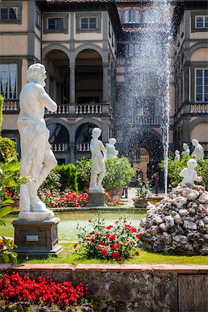 Garden at Palazzo Pfanner, Lucca, Tuscany, Italy Stock Photo - Rights-Managed, Code: 700-06367804