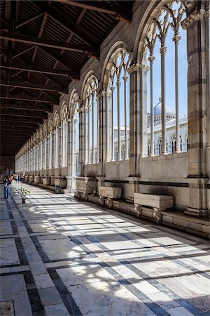 simsearch:700-06368178,k - Arcade in Camposanto Monumentale, Piazza del Duomo, Pisa, Tuscany, Italy Foto de stock - Con derechos protegidos, Código: 700-06367824