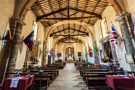 Intérieur de l'église de Sant'Egidio, Montalcino, Val d'Orcia, Toscane, Italie Photographie de stock - Rights-Managed, Code: 700-06367943