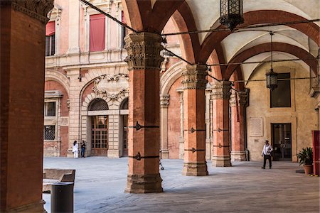 piazza maggiore - Palazzo d'Accursio, Piazza Maggiore, Bologne, Émilie-Romagne, Italie Photographie de stock - Rights-Managed, Code: 700-06368175