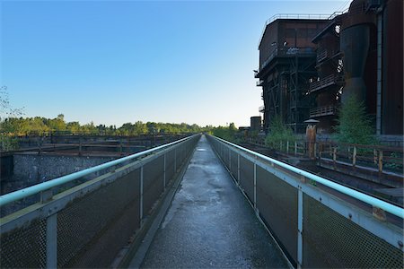 ruhr basin - Landschaftspark Duisburg Nord, Meiderich Huette, Duisburg, Ruhr Basin, North Rhine-Westphalia, Germany Foto de stock - Con derechos protegidos, Código: 700-06368435