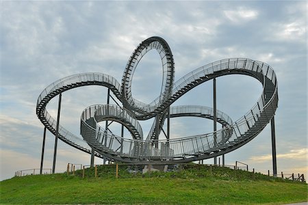 Tiger and Turtle - Magic Mountain, Angerpark, Duisburg, North Rhine-Westphalia, Germany Foto de stock - Con derechos protegidos, Código: 700-06368470