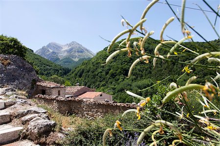 Vue du Gran Sasso d'Italia, Abruzzes, Italie Photographie de stock - Rights-Managed, Code: 700-06382951