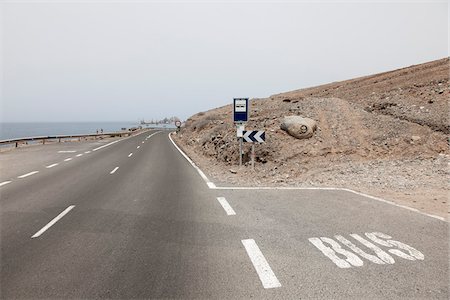 Road and Bus Parking Spot, Canary Islands, Spain Foto de stock - Con derechos protegidos, Código: 700-06383688