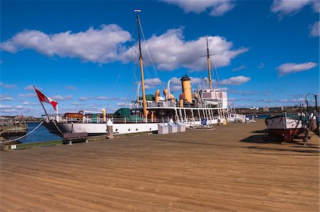 Two Masted Boat Docked at Waterfront, Halifax , Nova Scotia, Canada Stockbilder - Lizenzpflichtiges, Bildnummer: 700-06439182