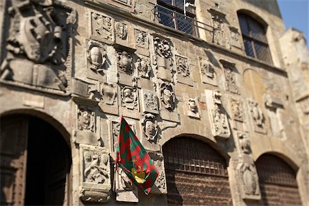 entrada (acceso) - carved stone facade of Palazzo Pretorio, Arezzo, Province of Arezzo, Tuscany, Italy Foto de stock - Con derechos protegidos, Código: 700-06452062