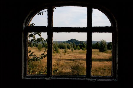 View of Field Through Window of Abandoned Colliery, Chatelet, District of Marcinelle, Charleroi, Wallonia, Belgium Foto de stock - Con derechos protegidos, Código: 700-06452146