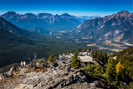 simsearch:700-06465468,k - Overview of Observation Deck from Peak of Sulphur Mountain, Banff National Park, Alberta, Canada Foto de stock - Con derechos protegidos, Código: 700-06465448